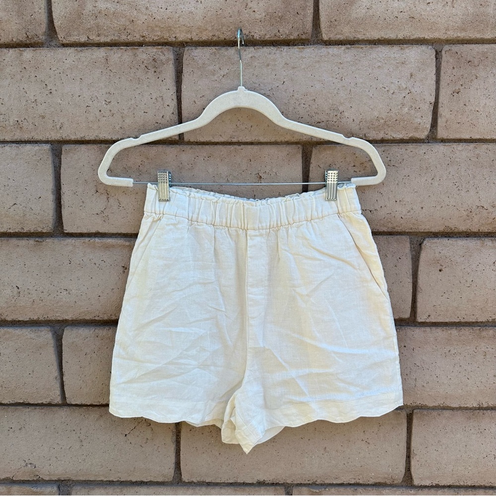 & Other Stories High Waist Cream Shorts